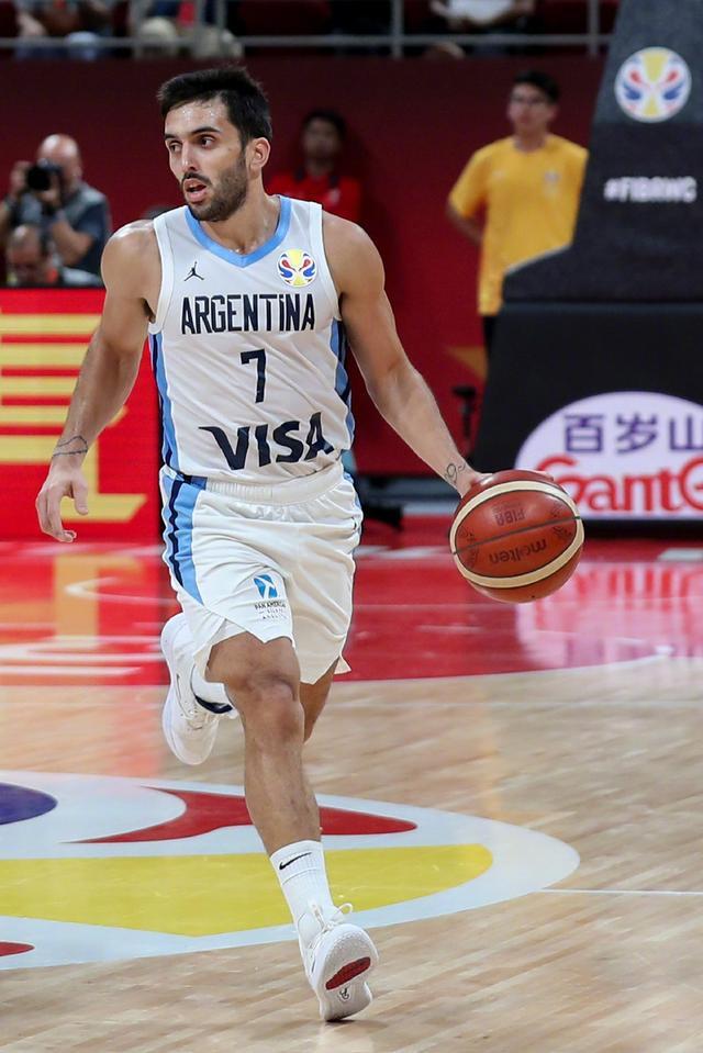 开云体育-皇家马德里发布备战花絮；今夜扳平良机；NBA总决赛任务艰巨；训练强度明显提升的简单介绍-开云体育