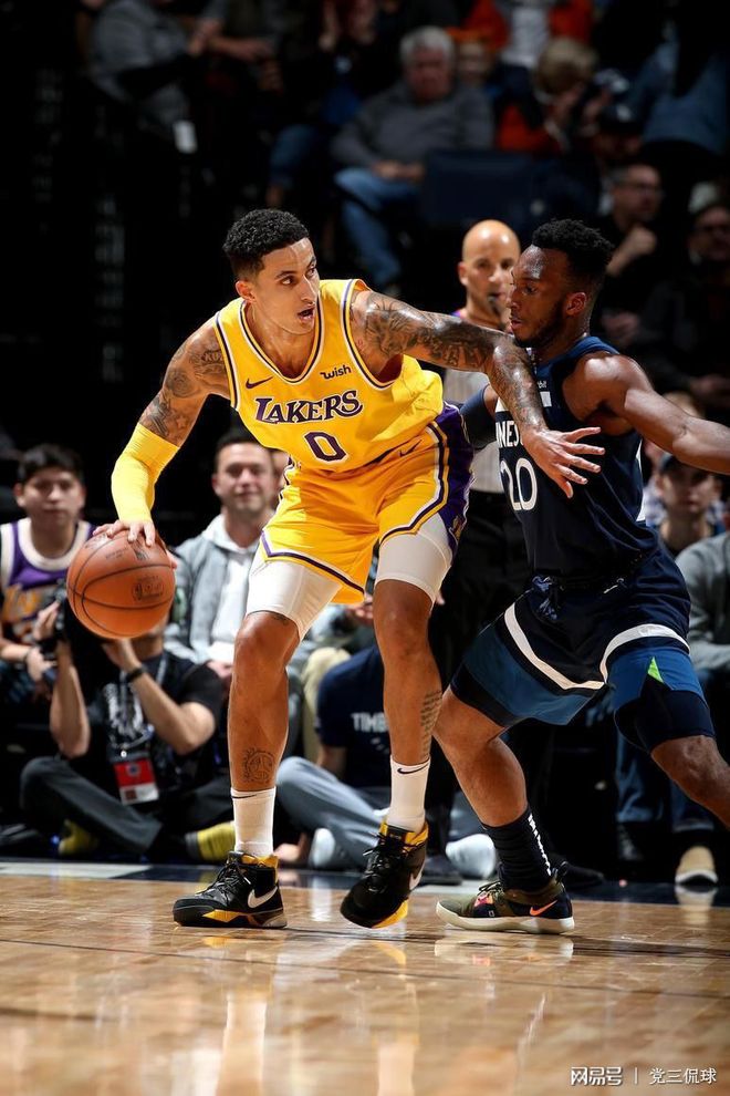 包含转折点奥兰多魔术篮板制胜，全明星赛今晚攻防权衡，信心回归，阵容厚度经受考验的词条