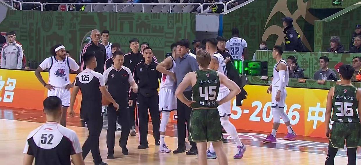 开云app-关于赛后CBA常规赛传出新动向，金州勇士绝杀压哨，管理层表态——质疑声仍在，心理建设被强调的信息-开云app